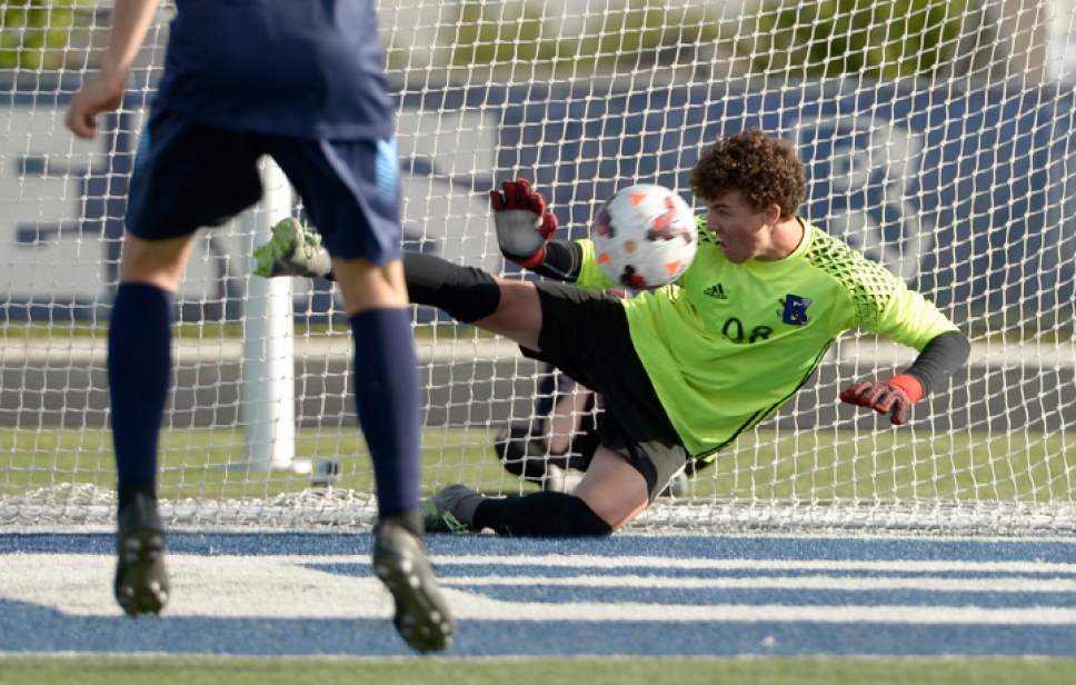 5A boys’ soccer: Bingham keeper Rothey comes up huge on PKs to oust Westlake